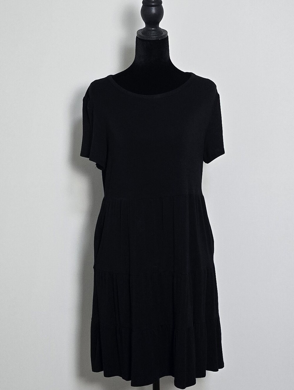 Classic Black Short-Sleeve Tiered Dress - Black